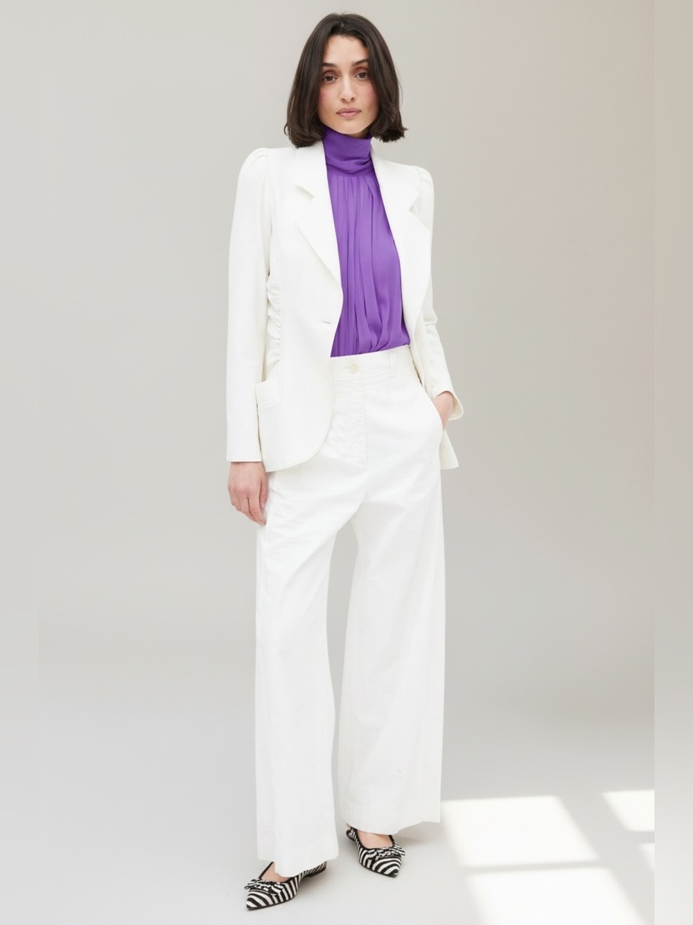 SMYTHE Seersucker Ruched blazer single button white suit jacket 10 quiet luxury